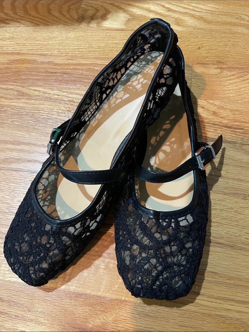 Women’s Black Lace Mary Jane Flats Size 7.5 (38)